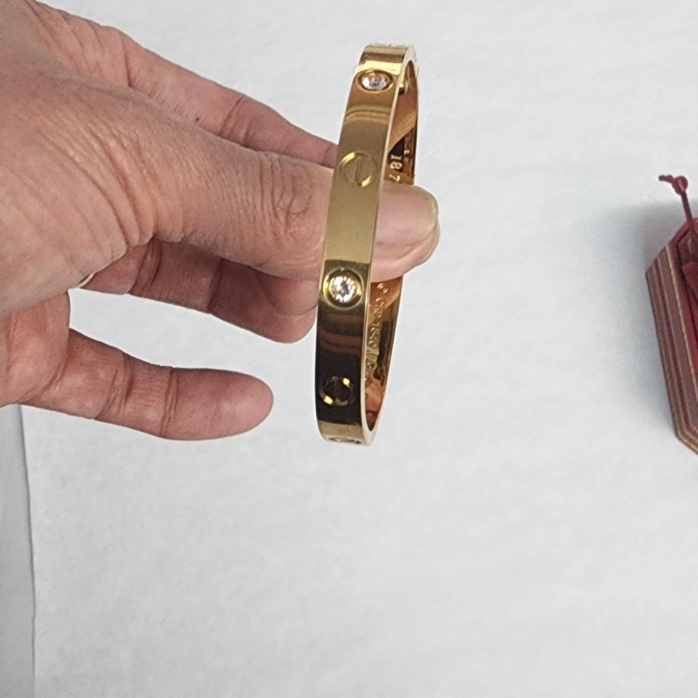Bracelets - Picture 8 of 10